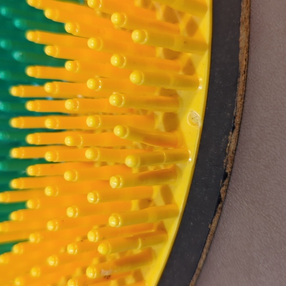 1988 Striker safety guard darts round board InnoLand yellow green white red hang - Picture 6 of 9